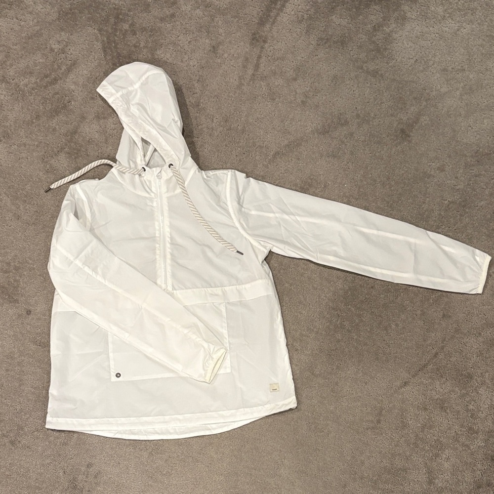 Vuori White Lightweight Hooded 1/2 zip